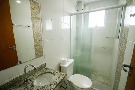 Banheiro de apartamento para alugar com 1 quarto, 45m² em Cidade Ocian, Praia Grande