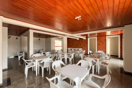 Apartamento para alugar com 290m², 3 quartos e 3 vagasÁrea comum - Salão de festas