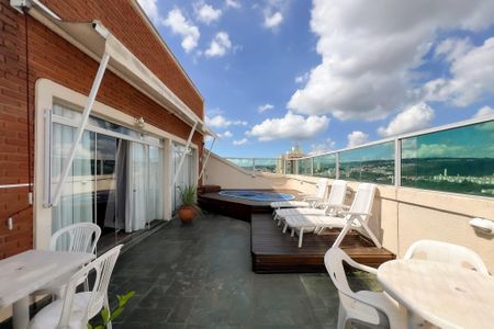 Apartamento para alugar com 290m², 3 quartos e 3 vagasVaranda