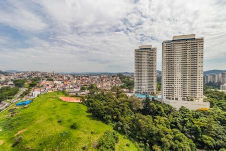 Apartamento para alugar com 3 quartos, 73m² em Jardim Tupanci, Barueri