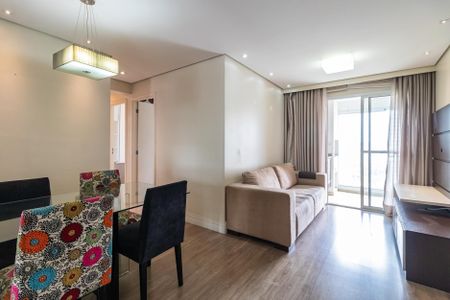 Apartamento para alugar com 3 quartos, 73m² em Jardim Tupanci, Barueri