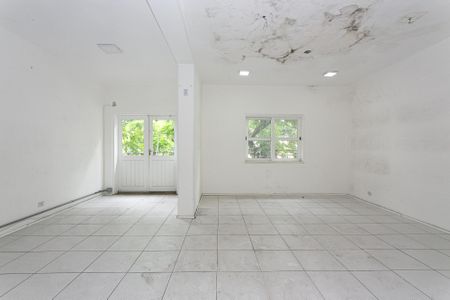 Sala 1 de casa para alugar com 3 quartos, 300m² em Vila Gomes Cardim, São Paulo