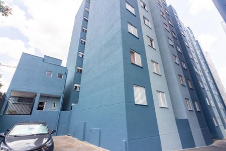 Apartamento para alugar com 44m², 2 quartos e 1 vaga Apartamento para alugar com 44m², 2 quartos e 1 vagaFachada