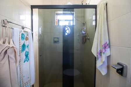 Casa à venda com 320m², 4 quartos e 2 vagasBanheiro quarto 1