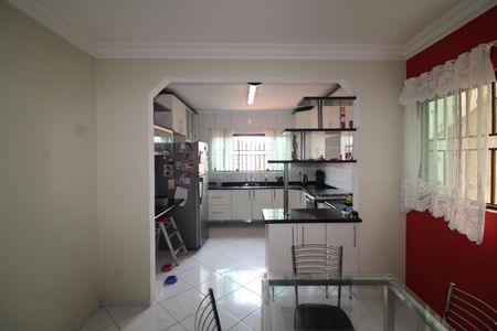 Casa à venda com 216m², 3 quartos e 5 vagasCozinha / Sala de Jantar