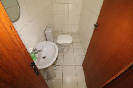 Casa à venda com 216m², 3 quartos e 5 vagasLavabo