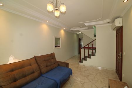 Sala de casa à venda com 3 quartos, 216m² em Parque Sao Domingos, São Paulo