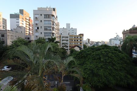 Vista da Sala de apartamento para alugar com 2 quartos, 136m² em Bela Vista, Porto Alegre