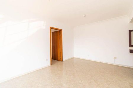 Sala  de apartamento para alugar com 3 quartos, 100m² em Vila Ipiranga, Porto Alegre