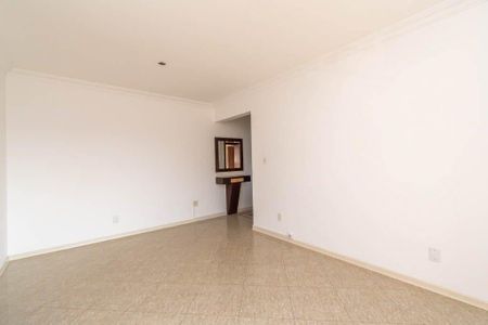 Sala  de apartamento para alugar com 3 quartos, 100m² em Vila Ipiranga, Porto Alegre