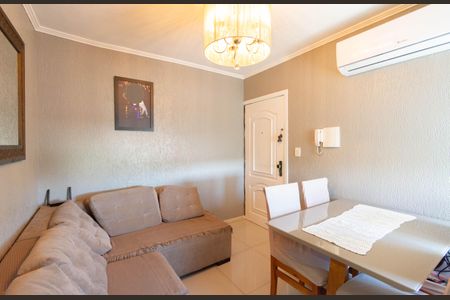 Apartamento à venda com 2 quartos, 43m² em Guajuviras, Canoas