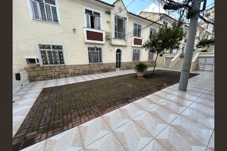 Vista da Sala de casa para alugar com 2 quartos, 70m² em Todos Os Santos, Rio de Janeiro