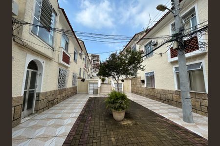 Casa para alugar com 70m², 2 quartos e sem vagaÁrea comum