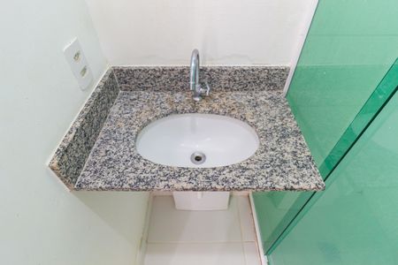 Apartamento à venda com 38m², 2 quartos e sem vagaDetalhe - Banheiro