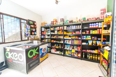 Apartamento para alugar com 49m², 2 quartos e 1 vagaMini Mercado