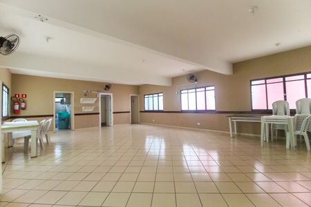 Apartamento para alugar com 49m², 2 quartos e 1 vagaÁrea comum - Salão de festas