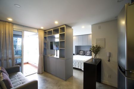 Sala de kitnet/studio à venda com 1 quarto, 30m² em Pinheiros, São Paulo