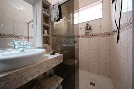 Casa à venda com 192m², 4 quartos e 2 vagasSuíte 2