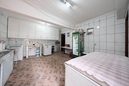 Casa à venda com 192m², 4 quartos e 2 vagasÁrea de Serviço