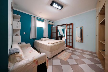 Casa à venda com 192m², 4 quartos e 2 vagasSuíte 2