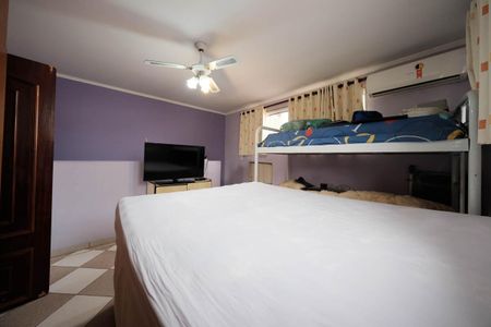 Casa à venda com 192m², 4 quartos e 2 vagasSuíte 3