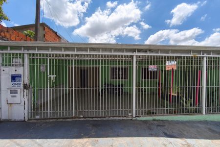 Casa à venda com 300m², 2 quartos e 3 vagasFachada