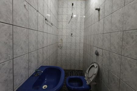 Casa à venda com 300m², 2 quartos e 3 vagasCasa 2 - Banheiro