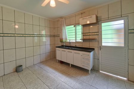 Casa à venda com 300m², 2 quartos e 3 vagasCozinha