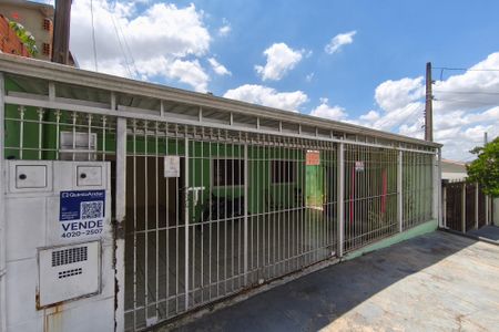 Casa à venda com 300m², 2 quartos e 3 vagasPLACA INSTALADA NA FACHADA