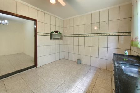 Casa à venda com 300m², 2 quartos e 3 vagasCozinha