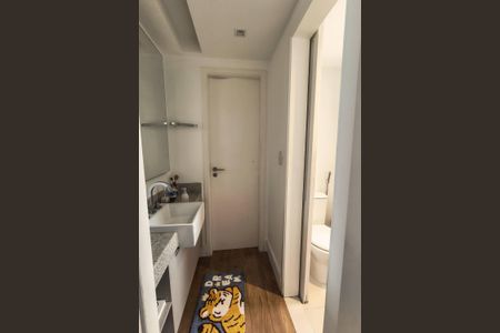 Apartamento para alugar com 160m², 4 quartos e 3 vagasBanheiro da Suíte Canadense 1 e 2