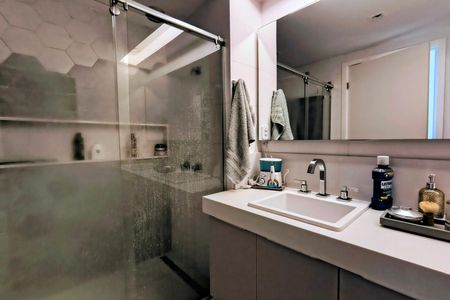 Apartamento para alugar com 160m², 4 quartos e 3 vagasBanheiro da Suite 2