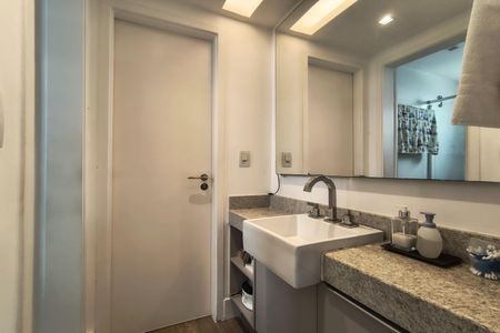 Apartamento para alugar com 160m², 4 quartos e 3 vagasBanheiro da Suíte Canadense 1 e 2