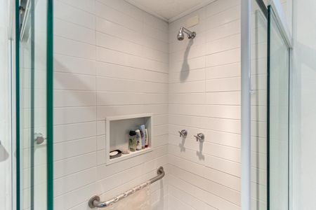 Apartamento à venda com 154m², 2 quartos e 2 vagas Apartamento à venda com 154m², 2 quartos e 2 vagasBanheiro da Suíte