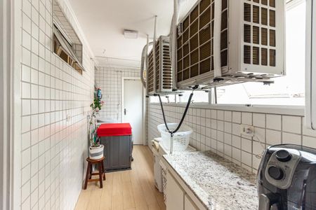 Apartamento à venda com 154m², 2 quartos e 2 vagas Apartamento à venda com 154m², 2 quartos e 2 vagasÁrea de Serviço