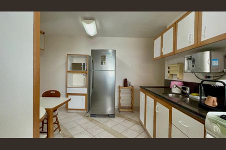 Apartamento para alugar com 125m², 3 quartos e 2 vagasCozinha