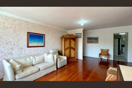 Sala de apartamento à venda com 3 quartos, 125m² em Vila Madalena, São Paulo