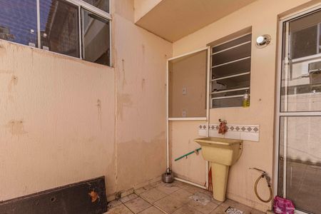 Apartamento à venda com 70m², 2 quartos e 1 vagaÁrea de Serviço