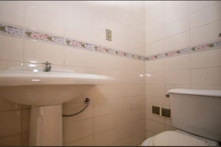 Área de Serviço  de apartamento para alugar com 2 quartos, 99m² em Higienópolis, Porto Alegre