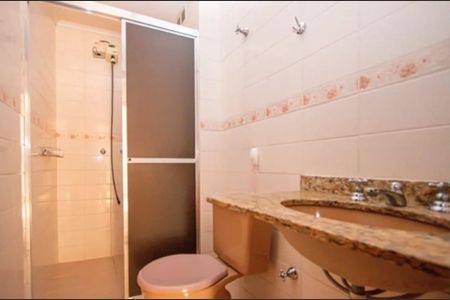 Banheiro 1  de apartamento para alugar com 2 quartos, 99m² em Higienópolis, Porto Alegre