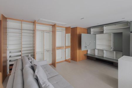 Apartamento à venda com 70m², 1 quarto e 1 vagaSala