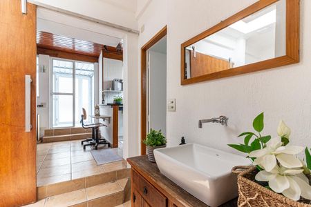 Apartamento à venda com 82m², 2 quartos e sem vaga Apartamento à venda com 82m², 2 quartos e sem vagaBanheiro