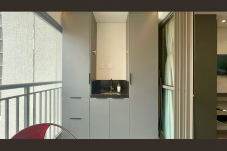 Varanda de kitnet/studio para alugar com 1 quarto, 26m² em Pompeia, São Paulo