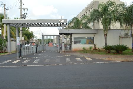 Apartamento para alugar com 46m², 2 quartos e 1 vagaFachada do Prédio