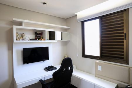 Apartamento à venda com 90m², 3 quartos e 2 vagasQuarto