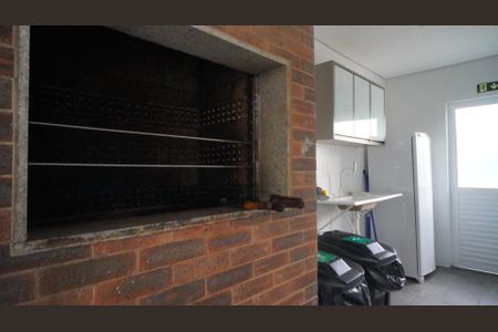 Apartamento para alugar com 48m², 2 quartos e 1 vaga Apartamento para alugar com 48m², 2 quartos e 1 vagaÁrea comum - Churrasqueira