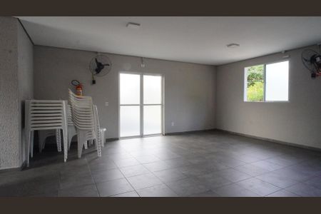 Apartamento para alugar com 48m², 2 quartos e 1 vaga Apartamento para alugar com 48m², 2 quartos e 1 vagaÁrea comum - Salão de festas