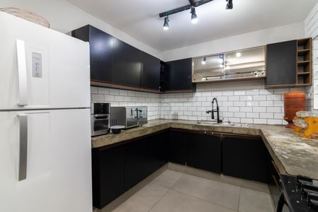 Casa à venda com 137m², 3 quartos e 2 vagasCozinha