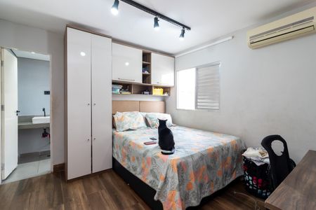 Casa à venda com 137m², 3 quartos e 2 vagasSuíte 2