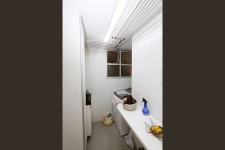 Apartamento para alugar com 70m², 2 quartos e 1 vagaÁrea de Serviço